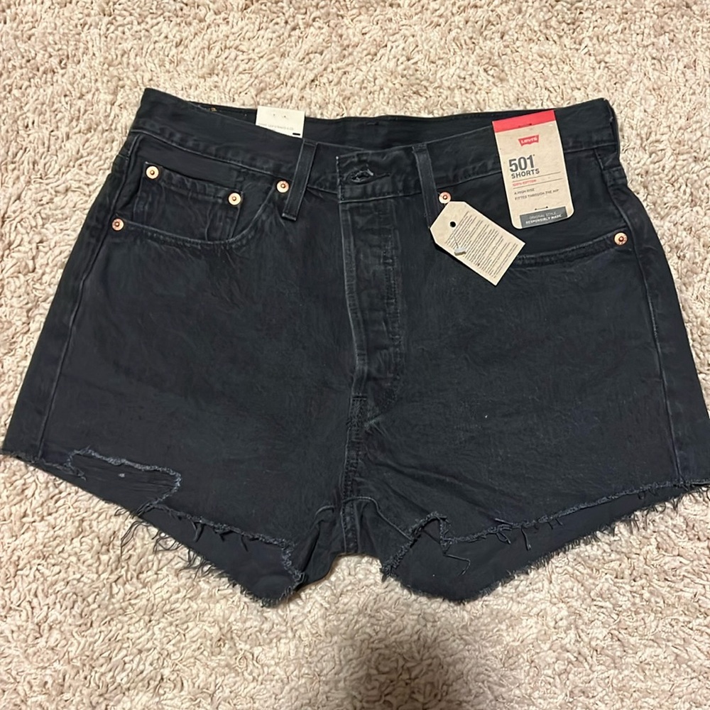 Levi’s 501 shorts size 31 shorts new with tags!